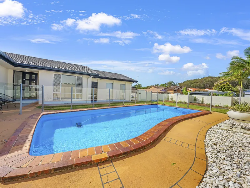 Charming Family Oasis in Burleigh Waters