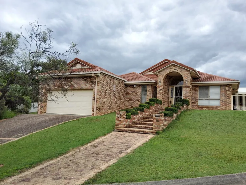 Spacious family home on large block