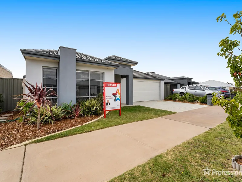 Invoke your playful nature in convenient Austin Cove.