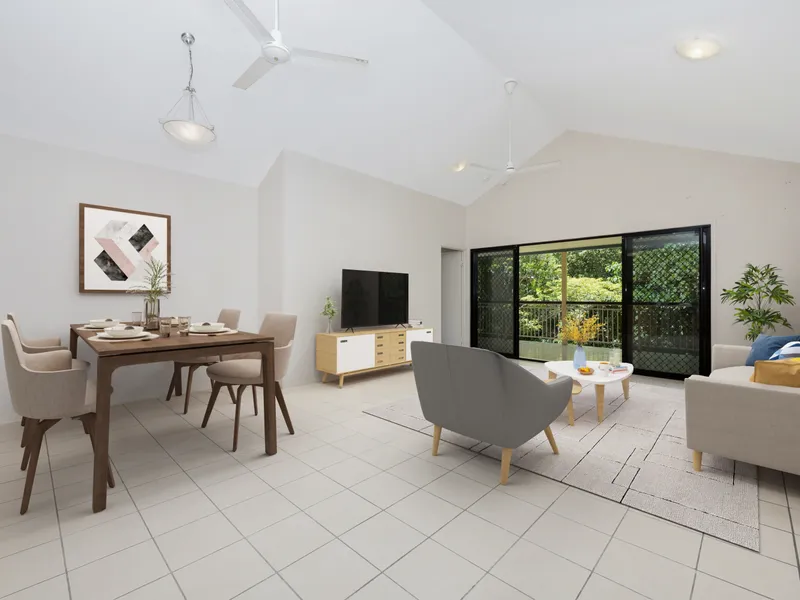 Riverfront tree top retreat minutes from the Hospital and University