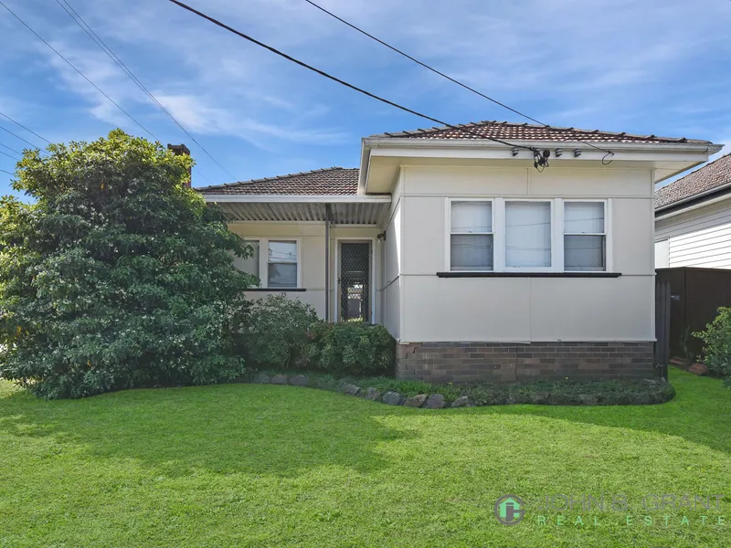 3 BEDROOM HOME WITH LARGE LIVING AREA