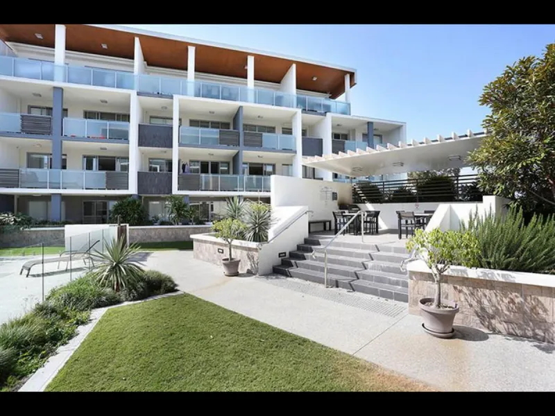 Modern open plan living with great city views