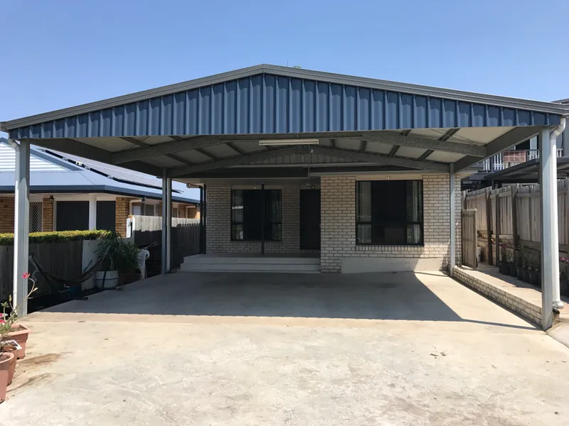 IT'S SPACIOUS! ITS GOT HEAPS OF ADDED EXTRA'S.  IT'S A LARGE 3 BEDROOM BRICK HOME!  IS AVAILABLE TO MOVE STRAIGHT INTO! $289,000.