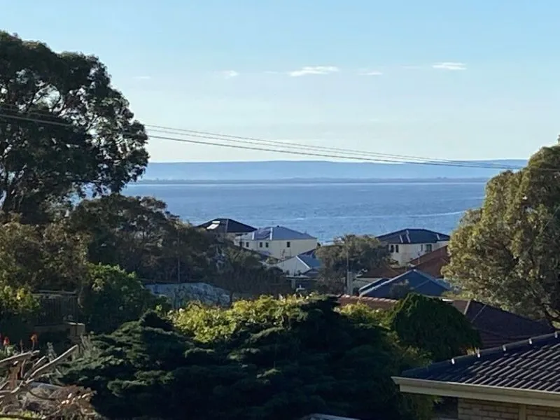 822m2 FALCON BLOCK WITH GREAT ESTUARY VIEWS!!     