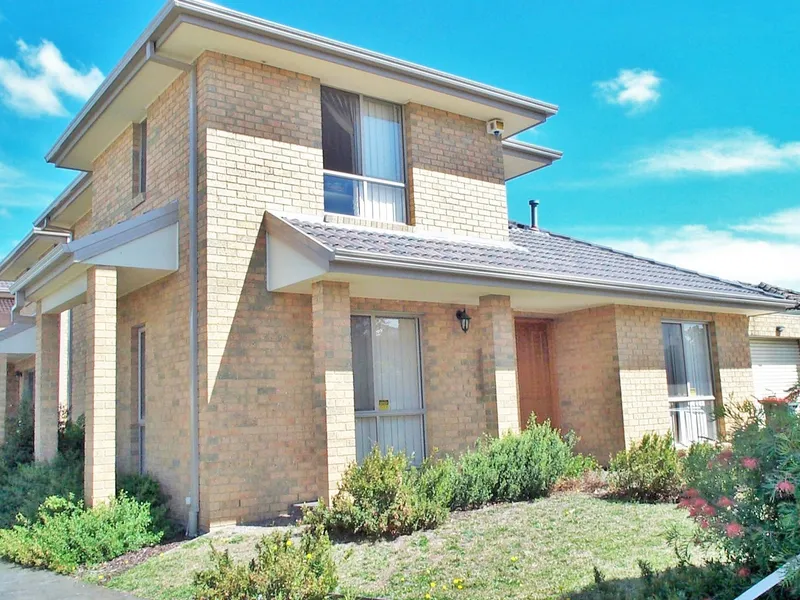 Double Storey 3 Bedroom Townhouse In Ideal Location!!!