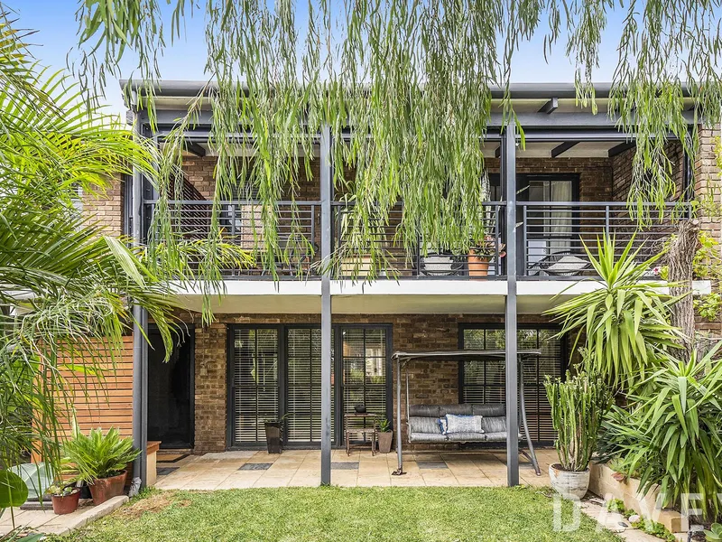 Where coastal charm meets leafy calm