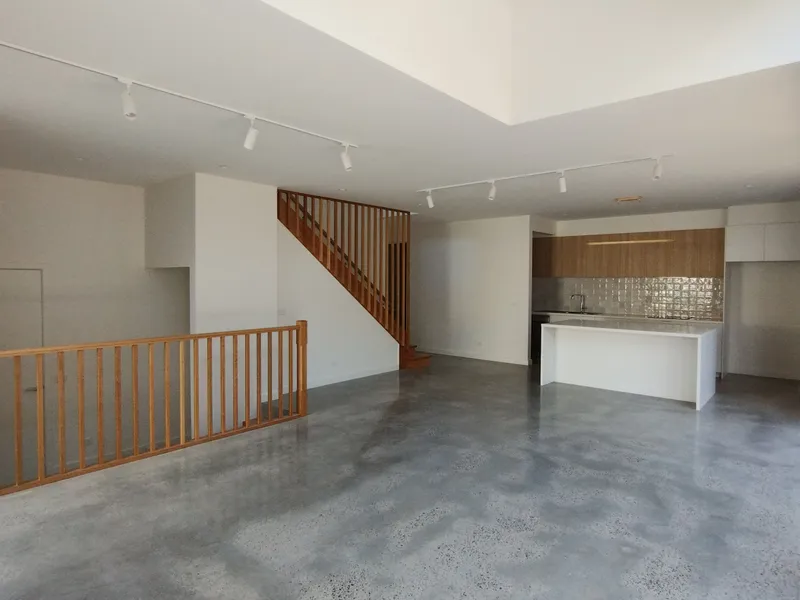 Stunning, Brand New 3 Bedroom double storey Townhouse in Surrey Hills, 10min walk from Union Station