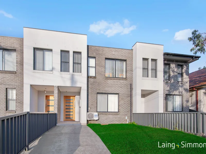 Two Street Frontage Duplex With Detached Studio