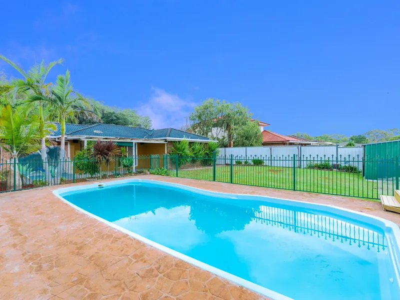 * This House Will Tick ALL Your Boxes!