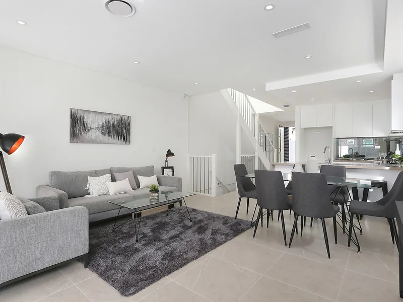 Luxury living, convenient locale