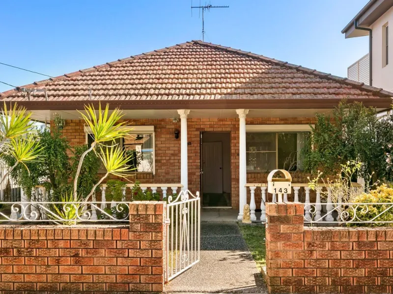 Moments Away from the Beach!