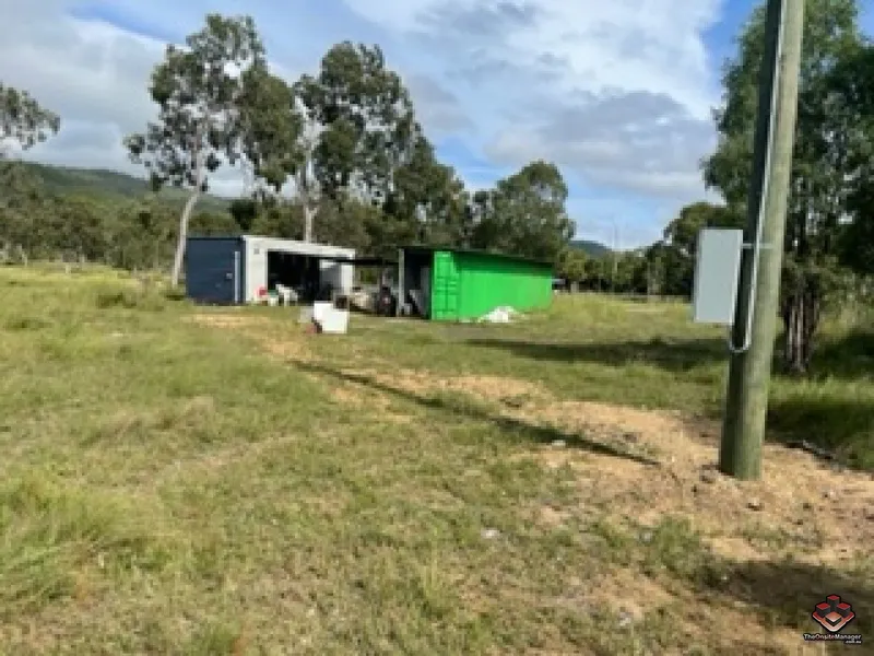 LIFE STYLE BLOCK A STONES THROW FROM THE BEACH