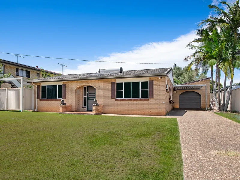 Spacious 708 sqm Block - Easy Walk to all Amenities!