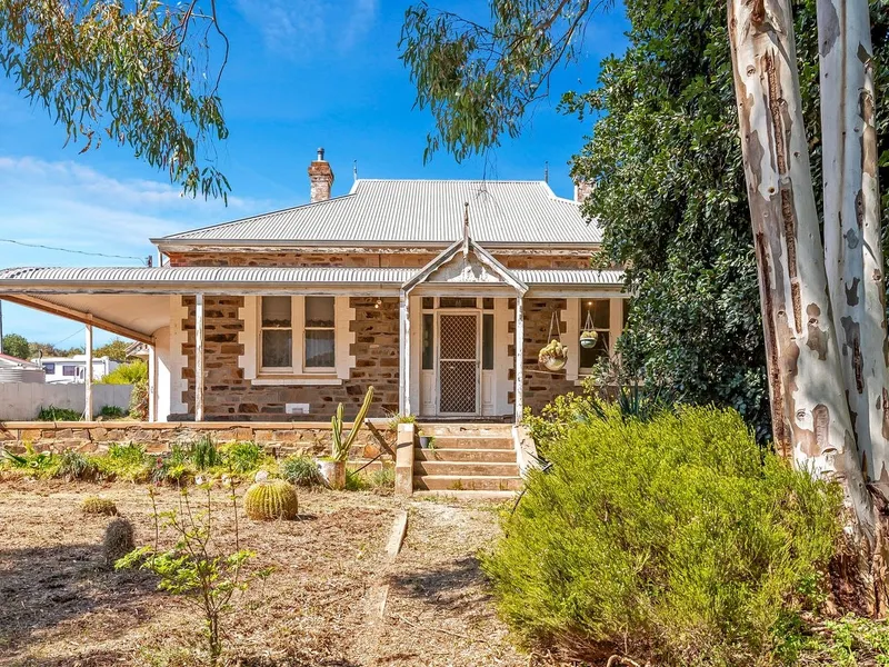 Charming 3-Bedroom Home in Historic Burra