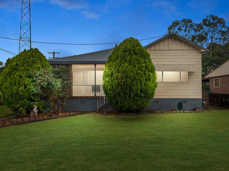 Hardiplank home on corner block                     