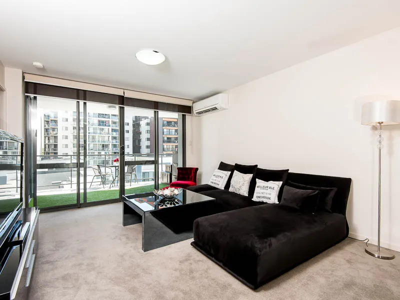 IMMACULATE 2 Bedroom SOHO Apartment