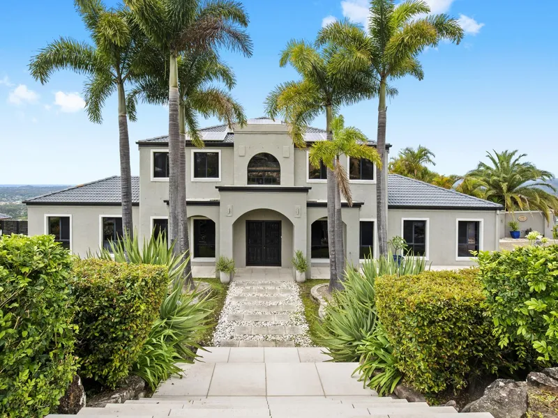 Exceptional Coastal Views - Family Home