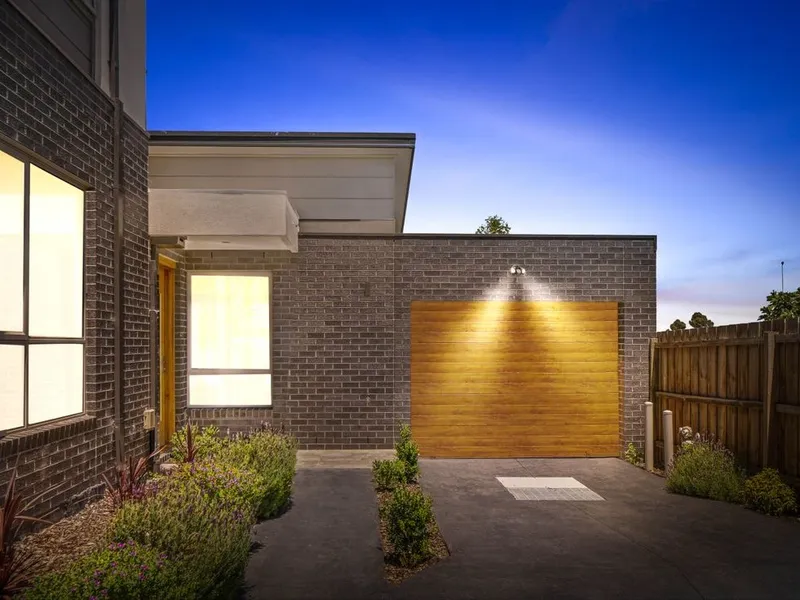 SPACIOUS THREE BEDROOM TOWNHOUSE