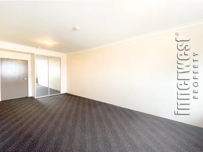 Private studios in prime location