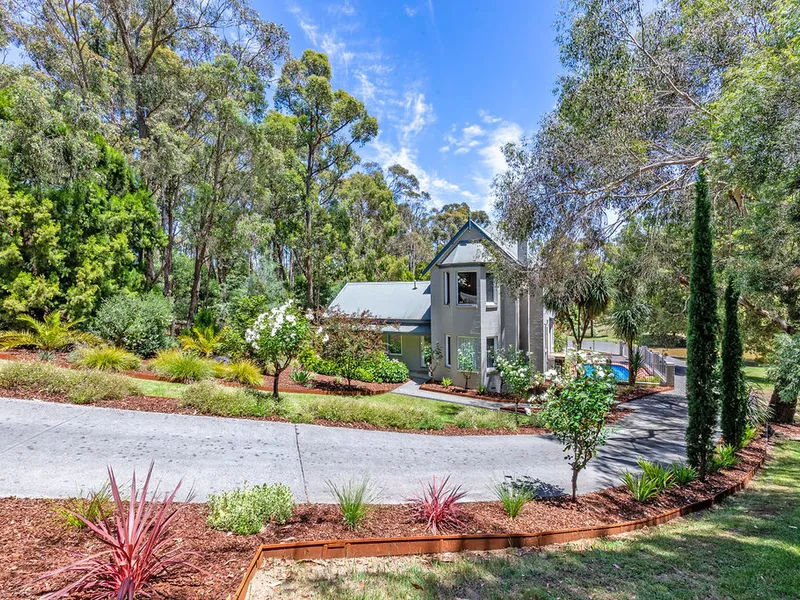 Stunning Family Home in Private Native Setting
