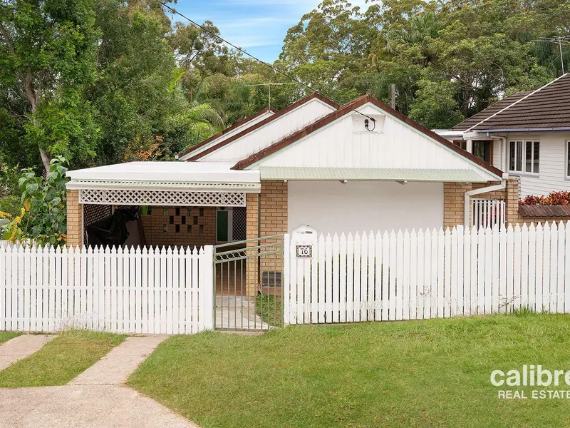 Great Home with two levels - Renovated Kitchen and Bathrooms