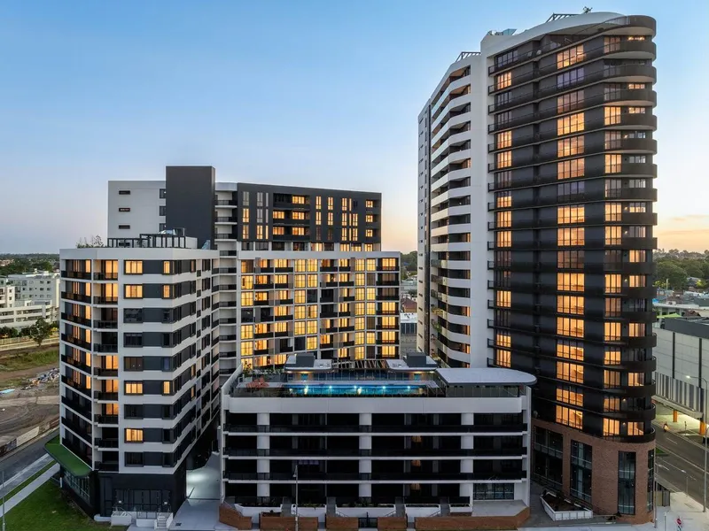 BRAND-NEW 1 BEDROOM APARTMENT WITH STUNNING PANORAMIC VIEWS