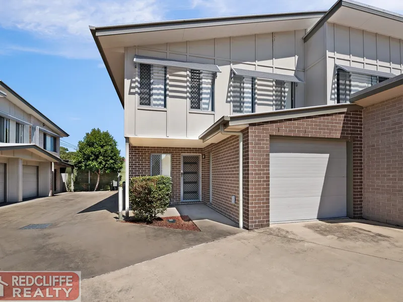 First Home Buyers?? Modern Townhouse In Complex of 17 Only