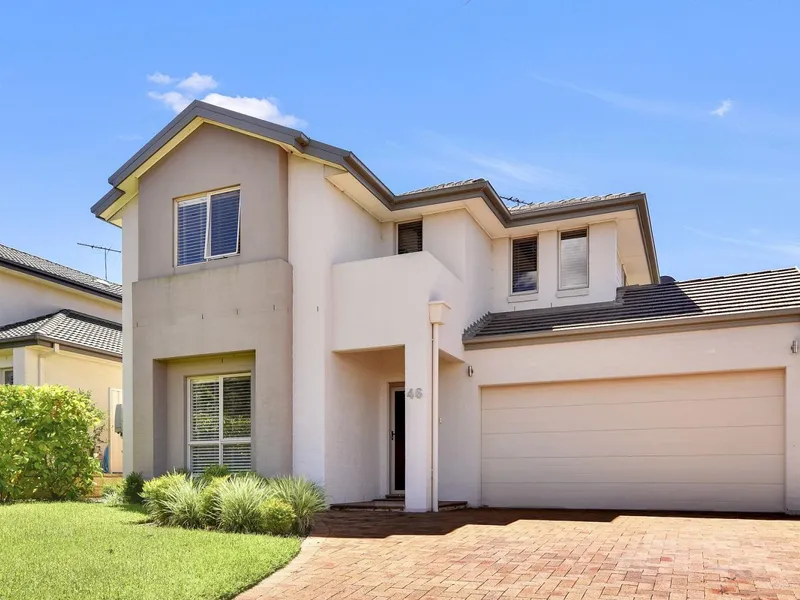 Sumptuous Entertainer in Premier Position