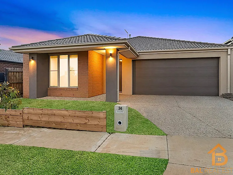 !!Park Frontage Beautiful House for Rent!!