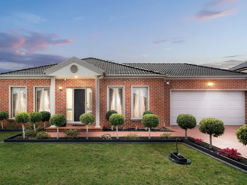 Serene 4-Bedroom Family Residence Surrounded by Convenience