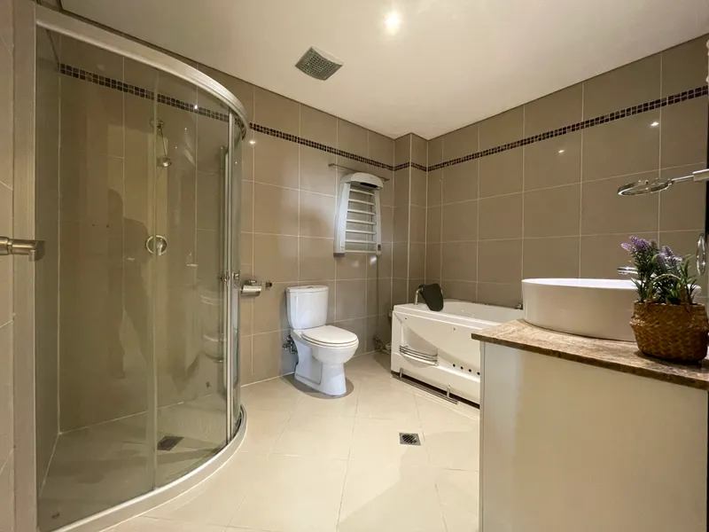💝Castle Hill 3 Bed 2 Bath Home 💝Master Ensuite 💝New Wooden Floor 💝Convenient