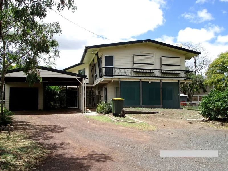 HUGE FAMILY HOME IN NORTH DALBY