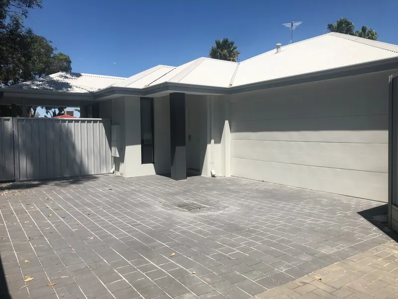 Ducted Air-Conditioning & Lock-Up Garage
