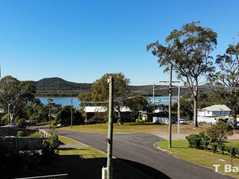 Waterviews in a Prestigious Area