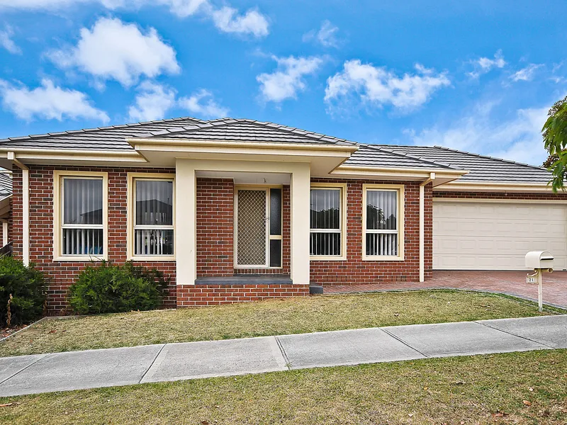 THE LAKES, PARKS AND SHOPS OH MY!