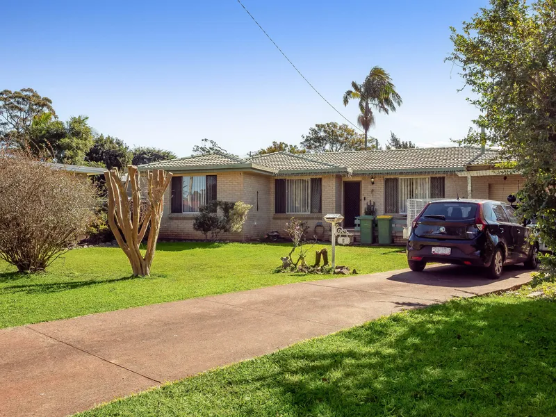 Tidy Family Home On Quiet Street In Sought After Suburb!