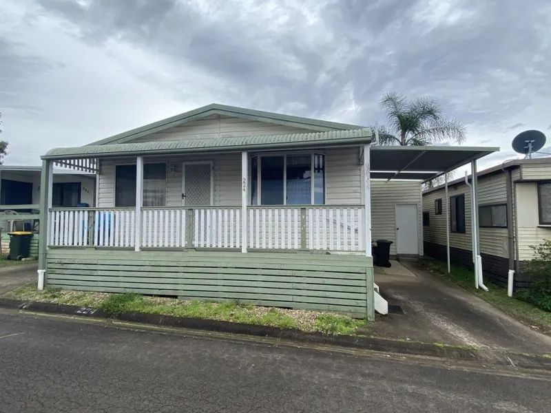 224 MYRTLE GLEN STANHOPE GRADENS