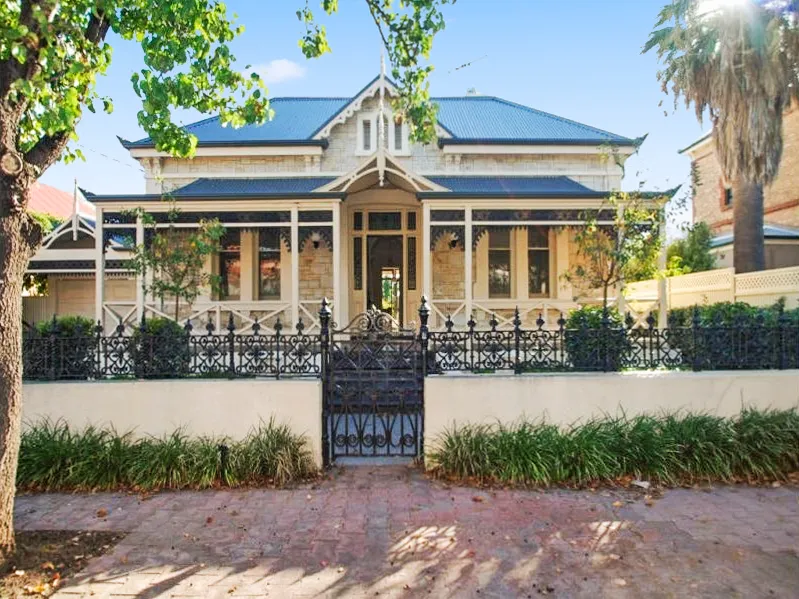 Charming Extended Family Home in Prime Prospect Location