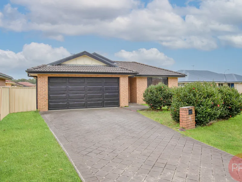 UNIQUE FAMILY LIFESTYLE OR PERFECT INVESTMENT!