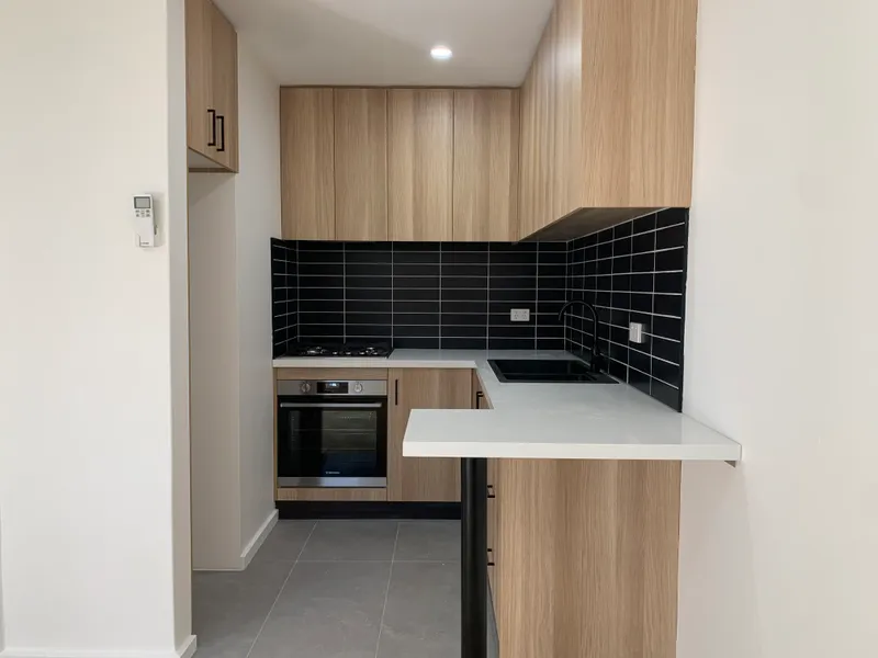 QUIET, BEAUTIFULLY RENOVATED AND PERFECTLY LOCATED!