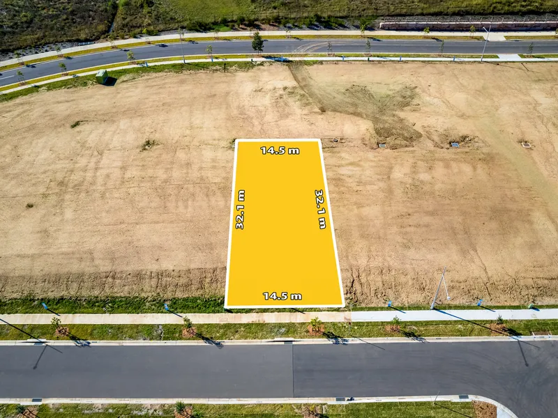 Build Your Dream Home In The Sought After Lakeside Estate