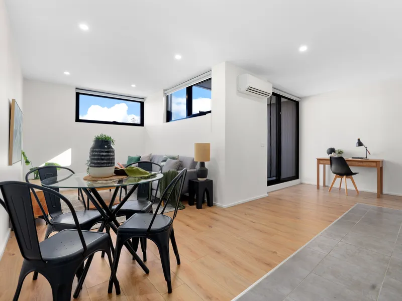 Refined Apartment Living in Excellent Location