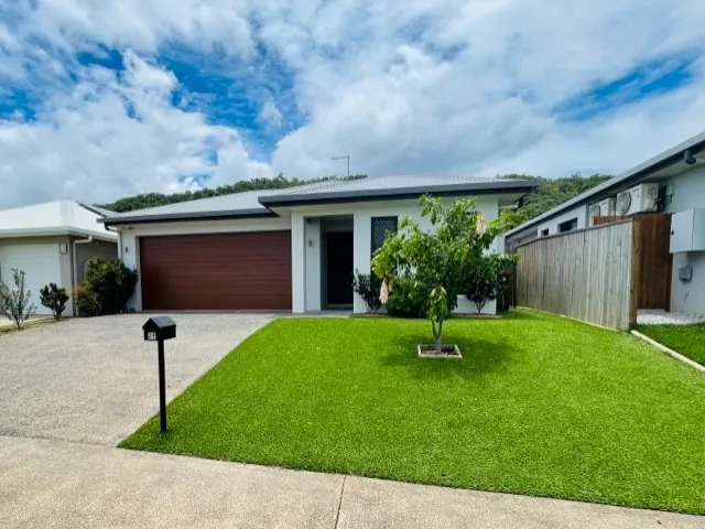 MODERN & COMPACT - LOW MAINTENANCE HOME - ONLY 1 YEAR YOUNG - TRINITY BEACH
