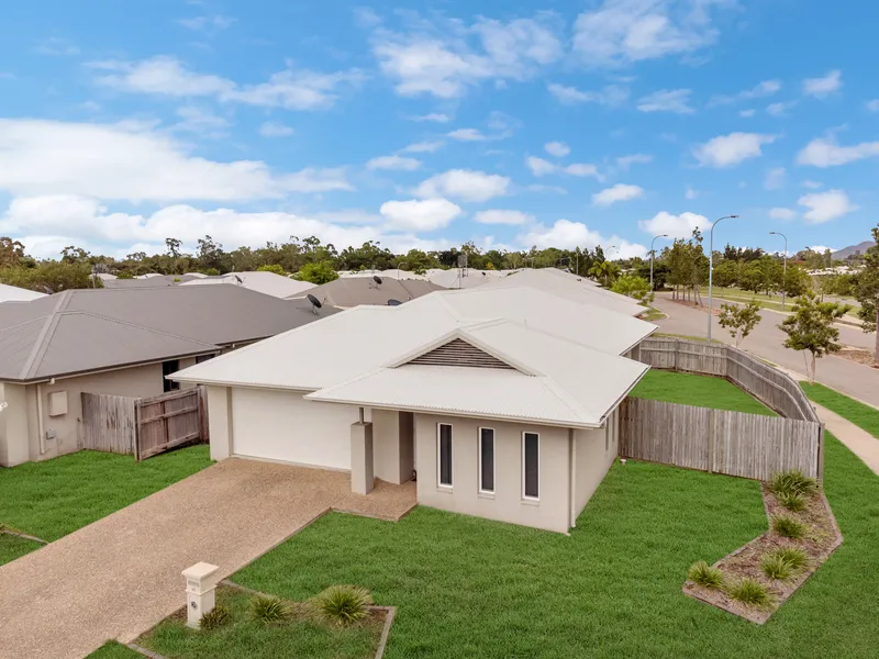 TIDY FAMILY HOME IN A LOVELY QUIET LOCATION.