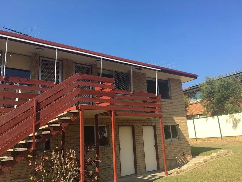 TWO BEDROOM UNIT CLOSE TO SHOPS AND AMENITIES