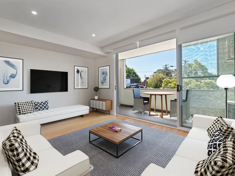 Large Apartment with Enormous Potential