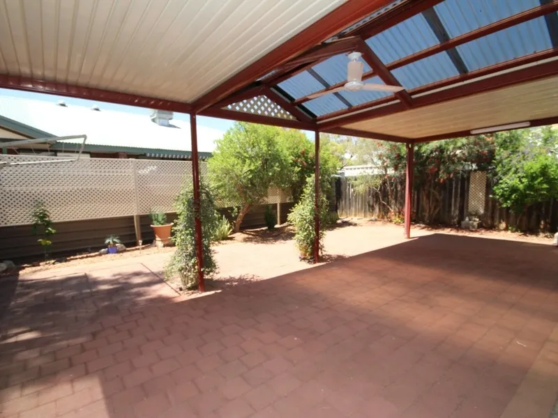 COMFORTABLE TWO BEDROOM UNIT IN GOLF AREA