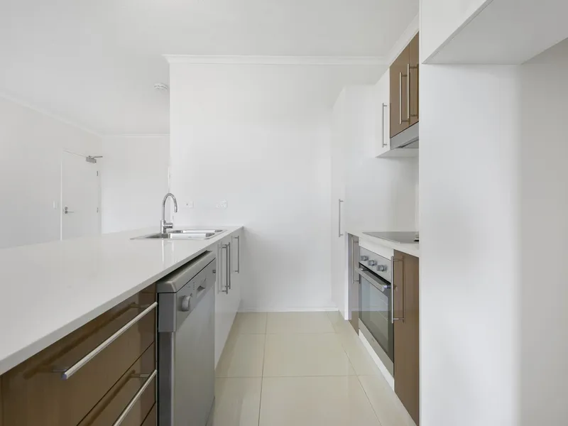 TWO BEDROOM WALK TO CBD AND LIGHT RAIL