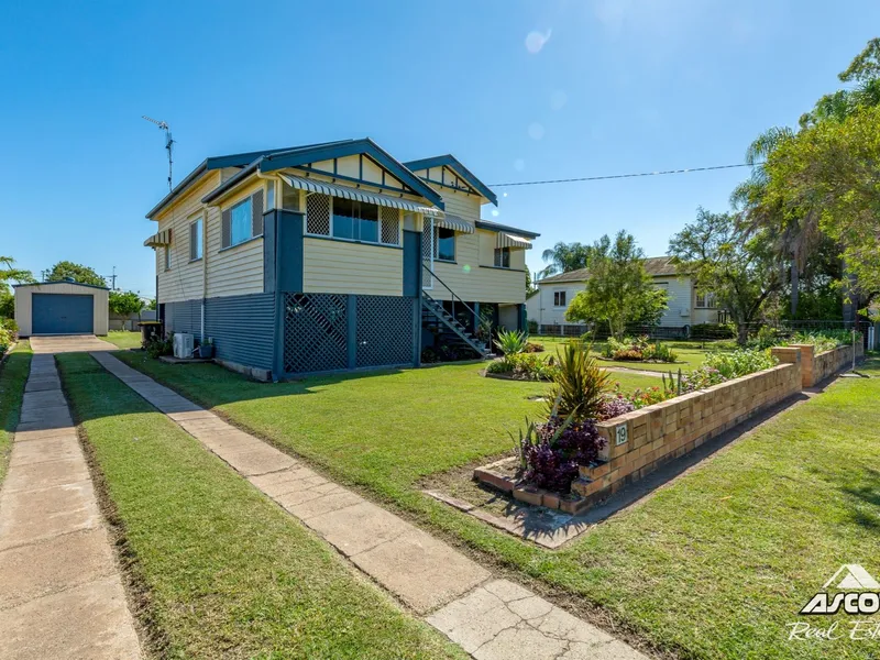 PICTURE PERFECT HIGH SET QUEENSLANDER IN POPULAR NORVILLE