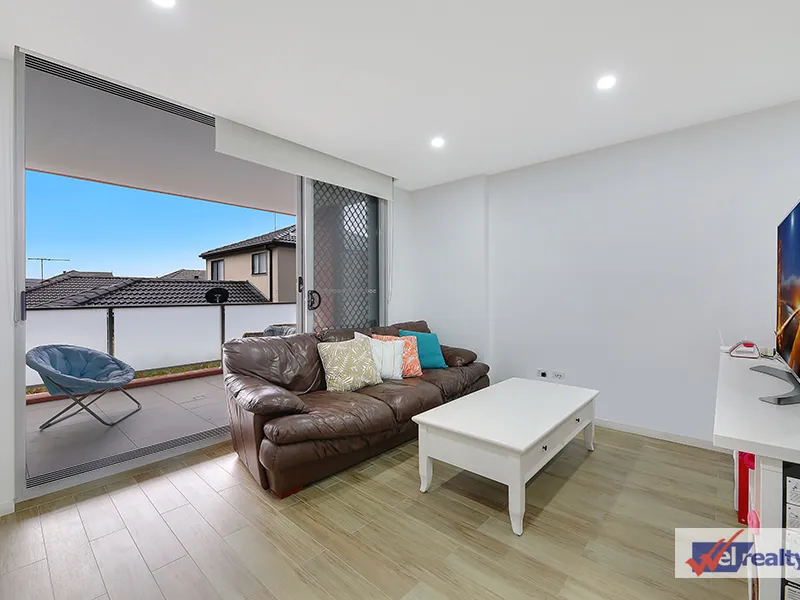 Contemporary,  north-facing, light-filled apartment for sale